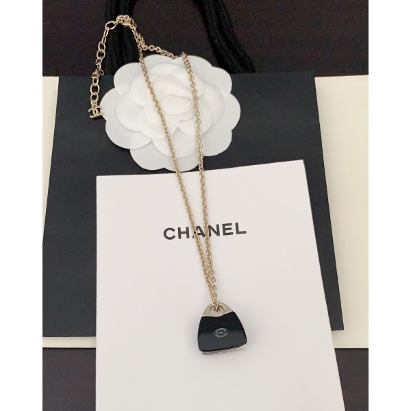 CHANEL necklace
