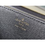 LOUIS VUITTON     M82529