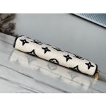 LOUIS VUITTON     M82529