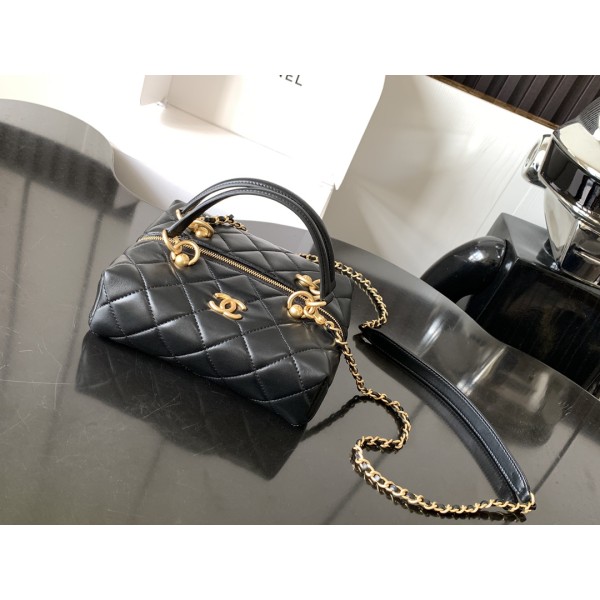 CHANEL 23A Portable Lunch Box Package Model Number: 4201