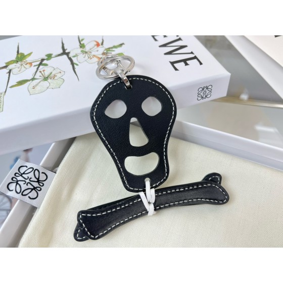 Loewe leather keychain/pendant/car keychain