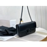 CELINE 𝑻𝒓𝒊𝒐𝒎𝒑𝒉𝒆 Chain Underarm Bag Model: 197993