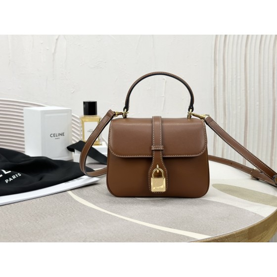 CELINE 𝗧𝗔𝗕𝗢𝗨𝒎𝒊𝒏𝒊 Padlock Full Leather Bag Model: 10L343/