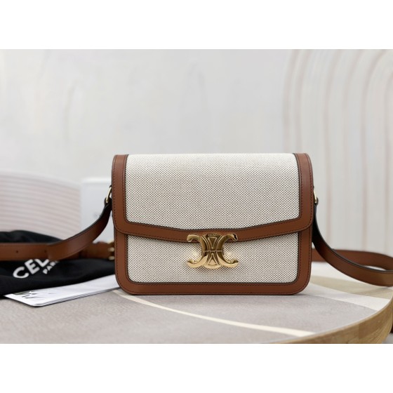 CELINE 𝗧𝗥𝗜𝗢𝗠𝗣𝗛𝗘～ Canvas with cow leather model: 191242