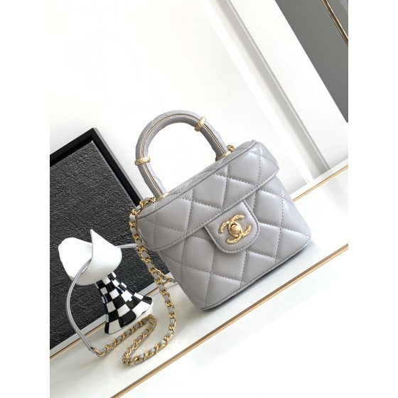 CHANEL 23Ss Spring/Summer Handle Cover Bag 4035