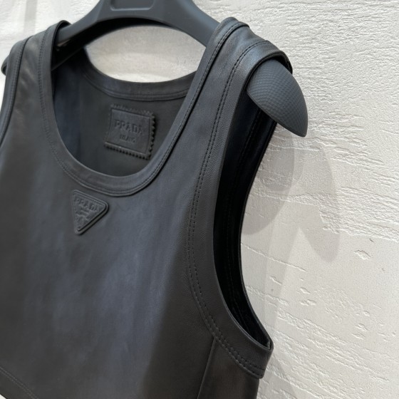 Prada Functional Temperament Women's Team Style Short Tank Top