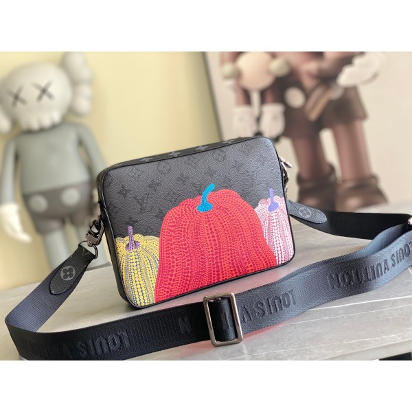 LOUIS VUITTON Trio Mailman Bag Black Flower Black Skin Pumpkin Screen Printing Grass Room Maisheng Style