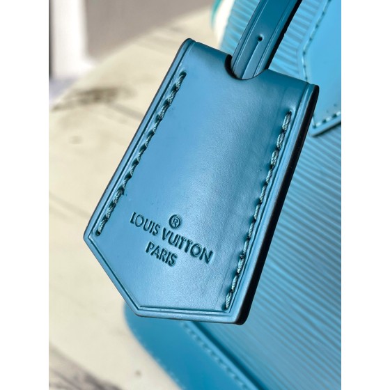 𝐋𝐎𝐔𝐈𝐒𝐕𝐔𝐈𝐓𝐓𝐎𝐍 M21682 Dark Blue