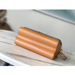 𝐋𝐎𝐔𝐈𝐒𝐕𝐔𝐈𝐓𝐓𝐎𝐍 M22229 Brown (woven) This Twist Medium handbag