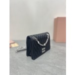 MIU MIU 5BP065#经典标志Matelasse皱褶纹图案