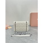 MIU MIU 5BP065#经典标志Matelasse皱褶纹图案