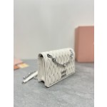 MIU MIU 5BP065#经典标志Matelasse皱褶纹图案