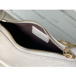 LOUIS VUITTON  M82519 白色 Mini Moon 手袋