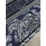 Dior Tote's latest concept zoo spring and summer series8002