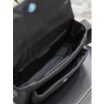 SAINT LAURENT Academic Style One Shoulder Crossbody Bag Model Number: 633158