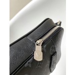 Louis Vuitton M30741 OUTDOOR shoulder bag Taigarama series