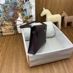 kelly Elan 山羊皮