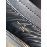 𝐋𝐎𝐔𝐈𝐒𝐕𝐔𝐈𝐓𝐓𝐎𝐍 M22773 Black Water Wave Twist Series TWIST Medium Handbag