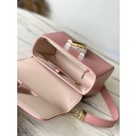 𝐋𝐎𝐔𝐈𝐒𝐕𝐔𝐈𝐓𝐓𝐎𝐍 M23074 Peach Powder Water Ripple Twist Series TWIST Small Handbag