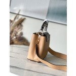 𝐋𝐎𝐔𝐈𝐒𝐕𝐔𝐈𝐓𝐓𝐎𝐍 N99387/M48865 Light Yellow Snake Shoulder This Capuchines BB handbag