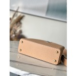 𝐋𝐎𝐔𝐈𝐒𝐕𝐔𝐈𝐓𝐓𝐎𝐍 N99387/M48865 Light Yellow Snake Shoulder This Capuchines BB handbag