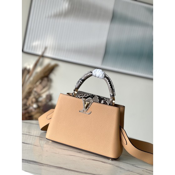 𝐋𝐎𝐔𝐈𝐒𝐕𝐔𝐈𝐓𝐓𝐎𝐍 N99387/M48865 Light Yellow Snake Shoulder This Capuchines BB handbag