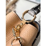 𝐋𝐎𝐔𝐈𝐒𝐕𝐔𝐈𝐓𝐓𝐎𝐍 N99387/M48865 Light Yellow Snake Shoulder This Capuchines Mini Size Handbag