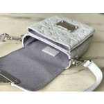 𝐋𝐎𝐔𝐈𝐒𝐕𝐔𝐈𝐓𝐓𝐎𝐍 M82568 Grey S-Lock Vertical Mini Handbag