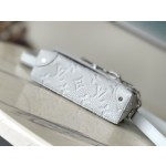 𝐋𝐎𝐔𝐈𝐒𝐕𝐔𝐈𝐓𝐓𝐎𝐍 M82579 Gray Full Skin Embossed Men's Bag and Postman Bag Series