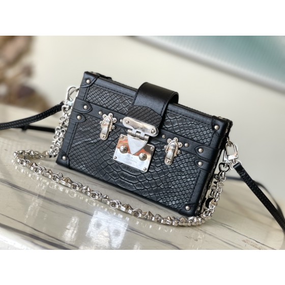 𝐋𝐎𝐔𝐈𝐒𝐕𝐔𝐈𝐓𝐓𝐎𝐍 M21462 crocodile pattern Petite Malle handbag