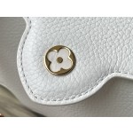 𝐋𝐎𝐔𝐈𝐒𝐕𝐔𝐈𝐓𝐓𝐎𝐍 M22121 White Mini Capshell Mini Handbag