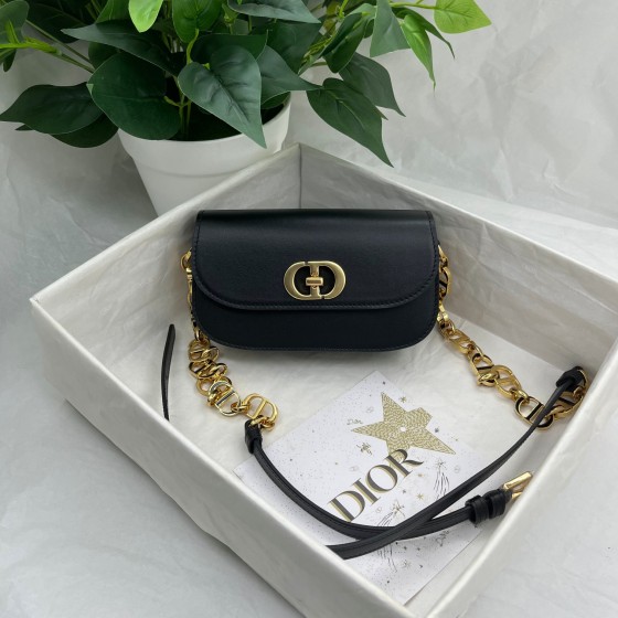 Dior M9261 CD buckle with 30 Montaigne embossed logo on the back