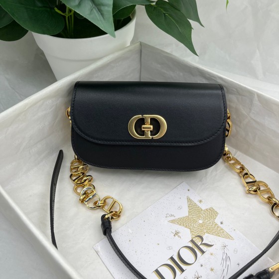 Dior M9261 CD buckle with 30 Montaigne embossed logo on the back