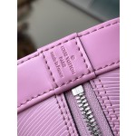 𝐋𝐎𝐔𝐈𝐒𝐕𝐔𝐈𝐓𝐓𝐎𝐍 M22620 Plum Red