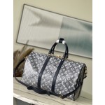 𝐋𝐎𝐔𝐈𝐒𝐕𝐔𝐈𝐓𝐓𝐎𝐍 M22923 blue (dazzling)