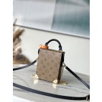 𝐋𝐎𝐔𝐈𝐒𝐕𝐔𝐈𝐓𝐓𝐎𝐍 M82465 Yellow Flower Camera Box Handbag