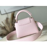 𝐋𝐎𝐔𝐈𝐒𝐕𝐔𝐈𝐓𝐓𝐎𝐍 M22178 mini This CAPUCINES mini handbag