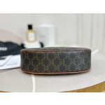 CELINE 𝐴𝑣𝑎 Underarm Bag Model: 114492