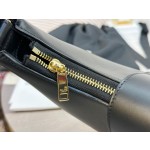 CELINE 𝐴𝑣𝑎 Underarm Bag Model: 114493