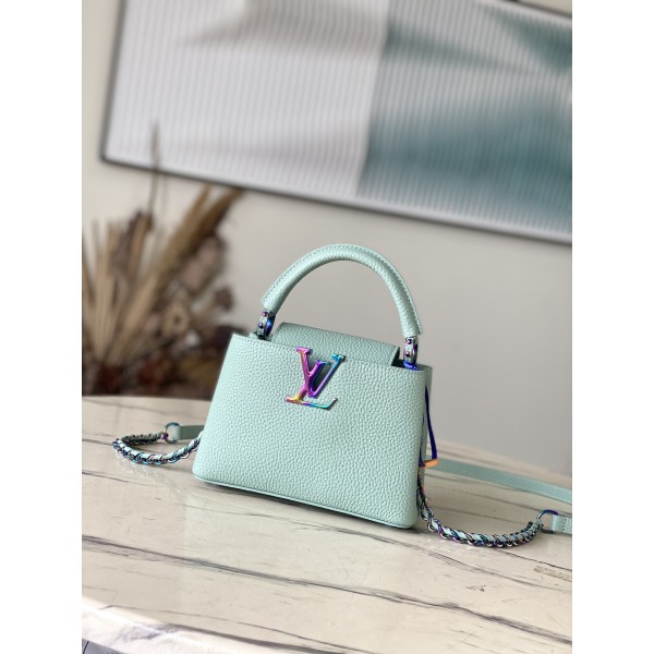 𝐋𝐎𝐔𝐈𝐒𝐕𝐔𝐈𝐓𝐓𝐎𝐍 M22606 Light Green Colorful Gold buckle Mini Capsines BB handbag