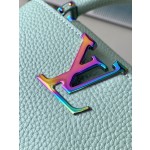 𝐋𝐎𝐔𝐈𝐒𝐕𝐔𝐈𝐓𝐓𝐎𝐍 M22606 Light Green Colorful Gold buckle Mini Capsines BB handbag