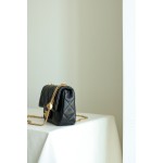 𝐂𝐇𝐀𝐍𝐄𝐋 Love adjustment buckle min