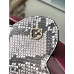 𝐋𝐎𝐔𝐈𝐒𝐕𝐔𝐈𝐓𝐓𝐎𝐍 N82068/M48865 Grape Purple Snake Shoulder This Capuchines BB handbag