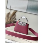 𝐋𝐎𝐔𝐈𝐒𝐕𝐔𝐈𝐓𝐓𝐎𝐍 N82068/M48865 Grape Purple Snake Shoulder This Capuchines mini size handbag