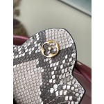 𝐋𝐎𝐔𝐈𝐒𝐕𝐔𝐈𝐓𝐓𝐎𝐍 N82068/M48865 Grape Purple Snake Shoulder This Capuchines mini size handbag