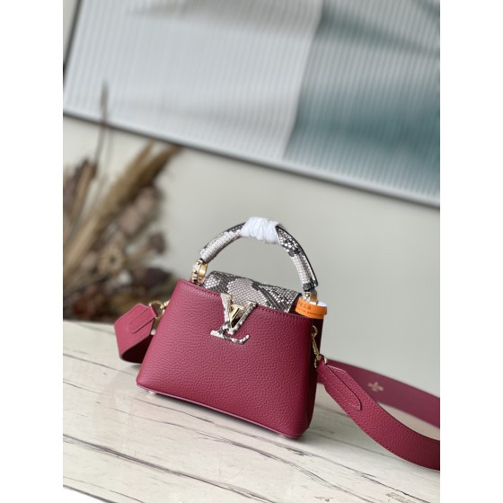 𝐋𝐎𝐔𝐈𝐒𝐕𝐔𝐈𝐓𝐓𝐎𝐍 N82068/M48865 Grape Purple Snake Shoulder This Capuchines mini size handbag