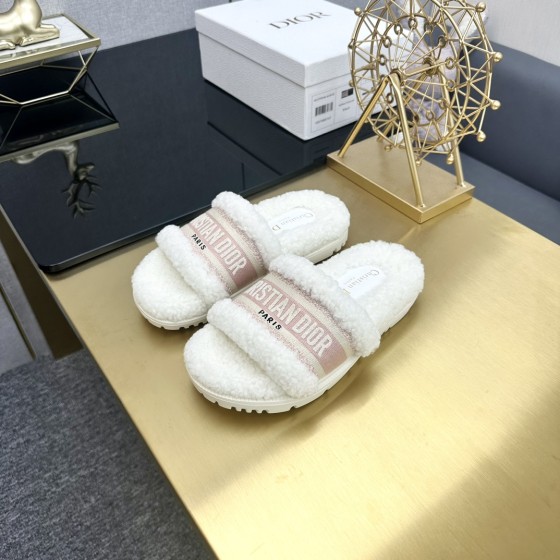 Dior Autumn/Winter New Wool Slippers