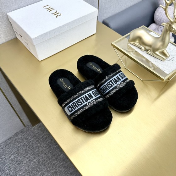 Dior Autumn/Winter New Wool Slippers
