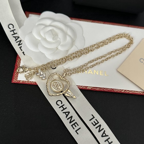 CHANEL necklace
