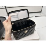 CHANEL A96018 Diamond Sugar Makeup Box